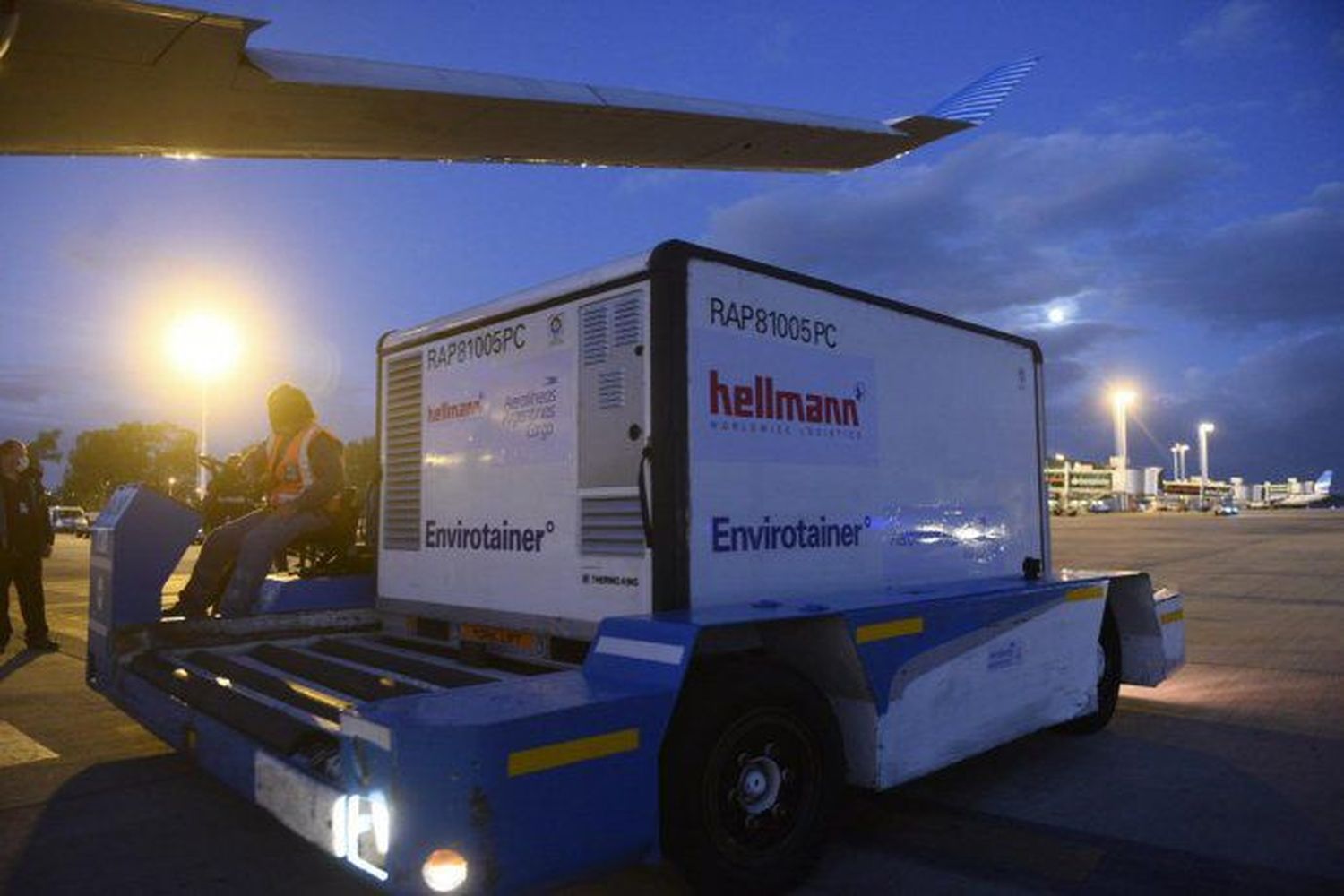 Este fin de semana partirán dos vuelos en busca de 2 millones de dosis de Sinopharm