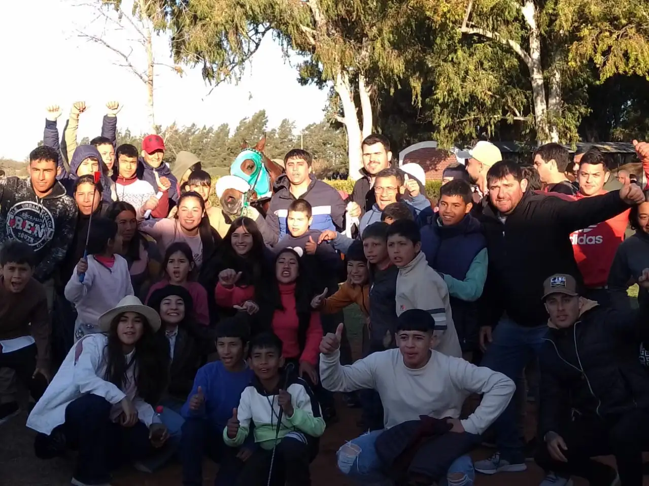 Gran jornada hípica en Gualeguay: 13 carreras y un hipódromo colmado
