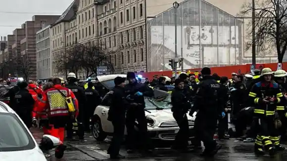 Atropello masivo en Alemania causa casi 30 heridos: manejan la posibilidad de «un atentado»
