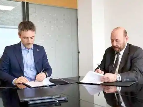 Insfrán firmó un nuevo programa para el 
desarrollo productivo y financiero de mujeres