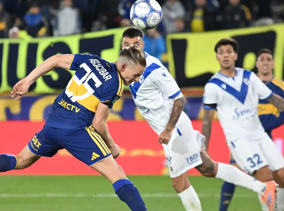 Santiago Ascacíbar marcó el empate de Boca (Infobae)
