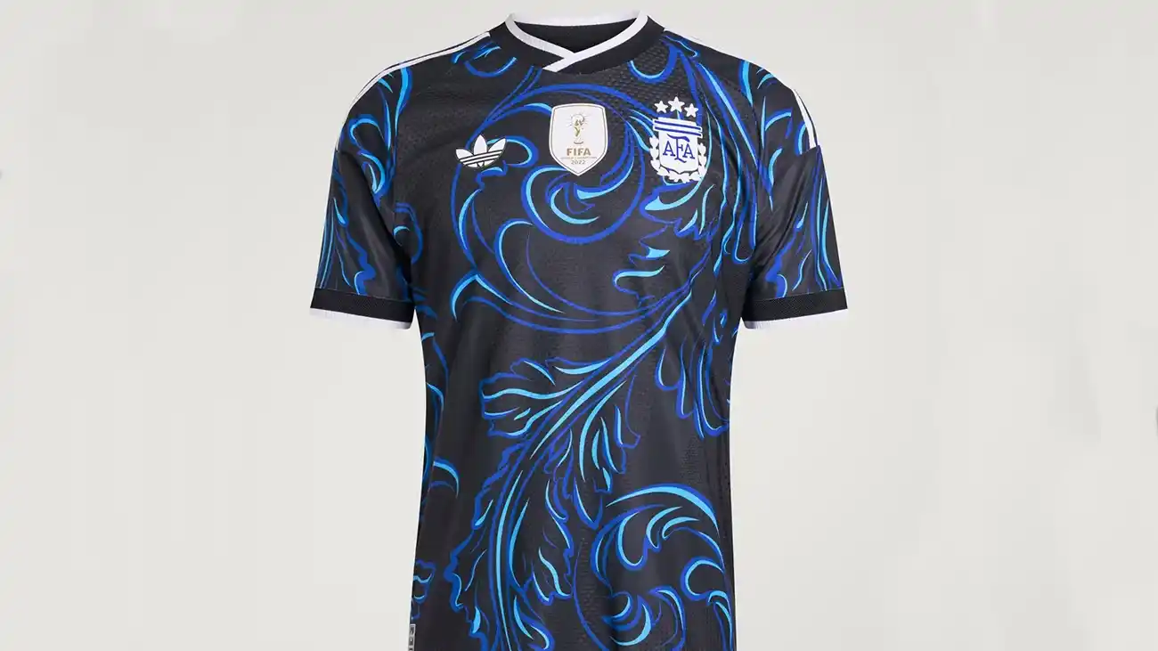 La nueva camiseta de Argentina fue presentada.