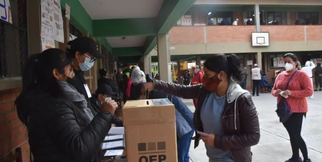 Bolivianos y bolivianas eligen su presidente