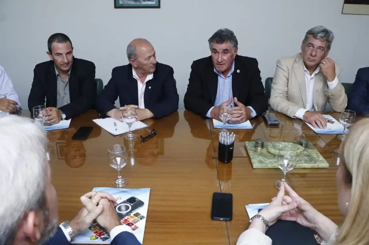 Encuentro de la Mesa de Enlace con Gobernadores: Abordan desafíos del sector agropecuario