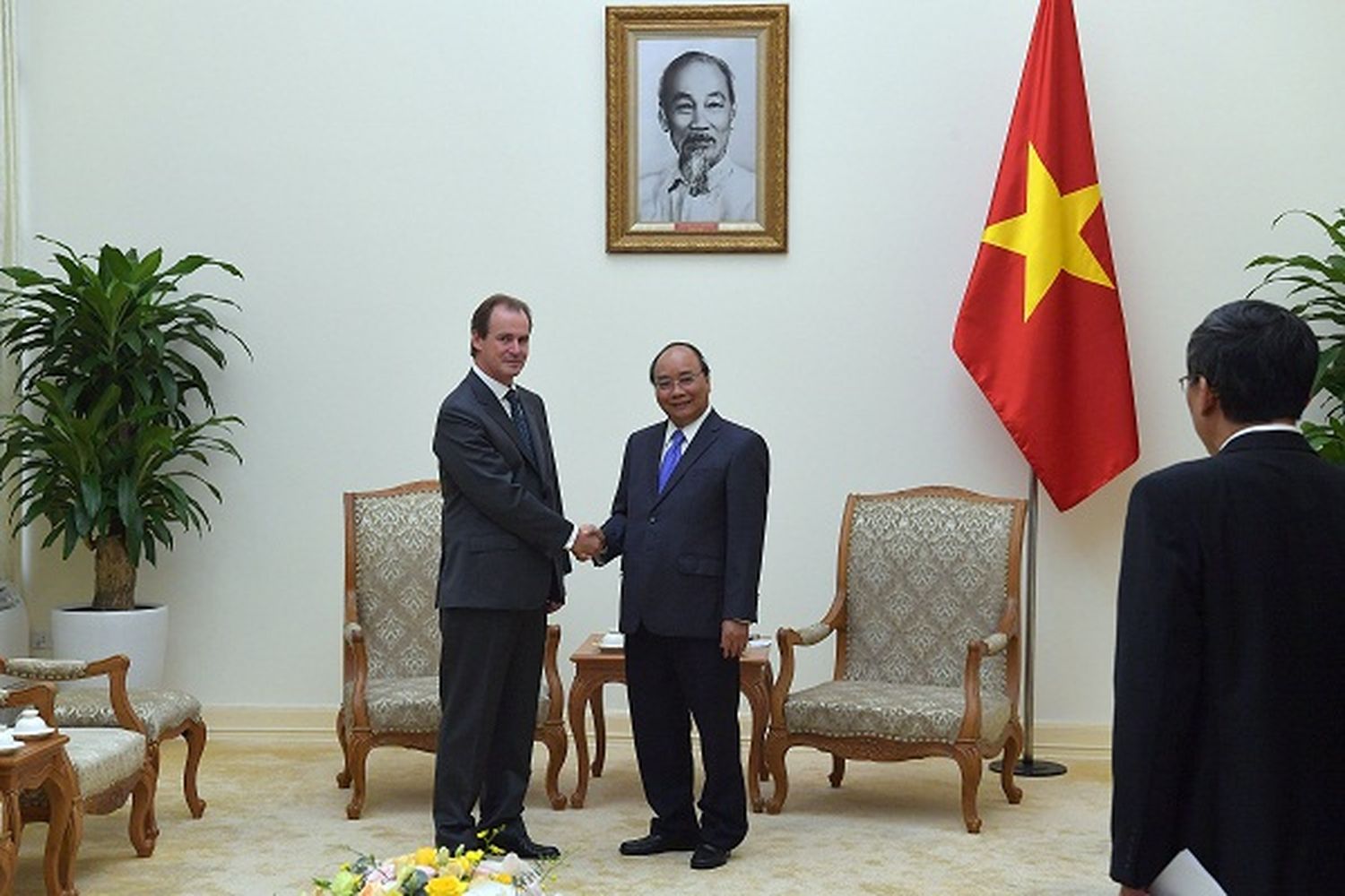 Bordet y el primer ministro de Vietnam evaluaron nuevas líneas de intercambio
