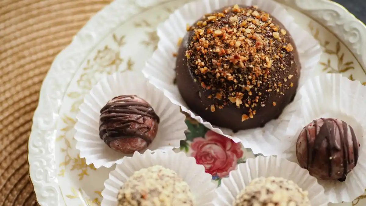 Cinco recetas dulces sin horno: trufas, turrones y más (+Video)