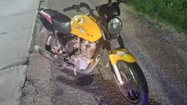 San Luis: la manta que la envolvía se enredó con la rueda de la moto y le arrancó una pierna a una bebé