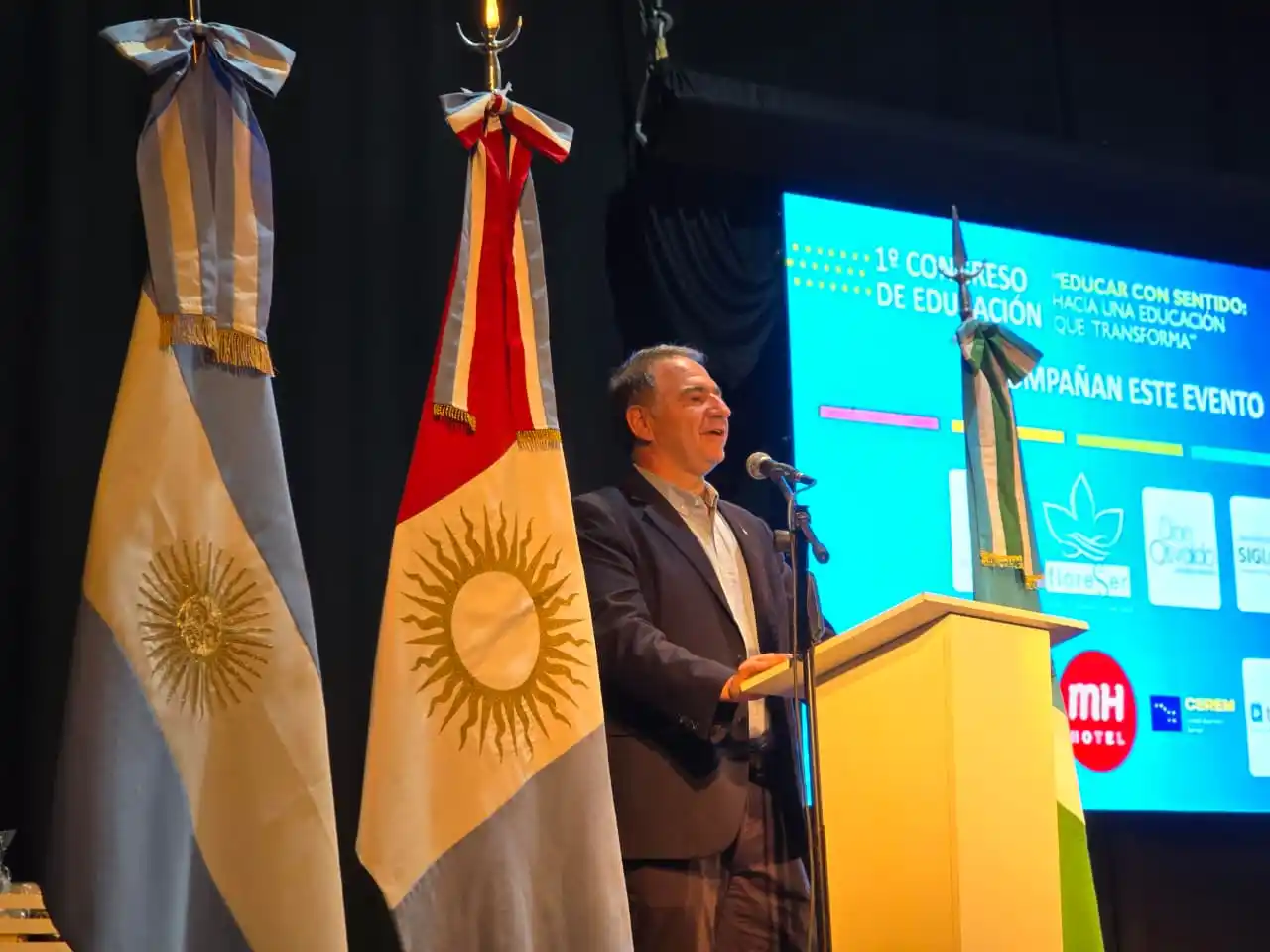 El ministro de Educación, Horacio Ferreyra participó de la jornada de clausura del Congreso en La Francia