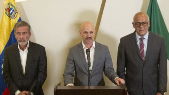 ¿QUÉ SE SABE de las nuevas conversaciones entre oficialismo y oposición en Noruega?