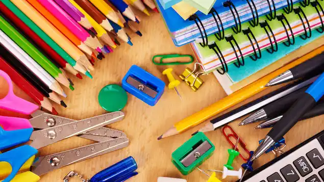 Continúa la campaña "Tandil Solidario Abriga" con su edición útiles escolares.