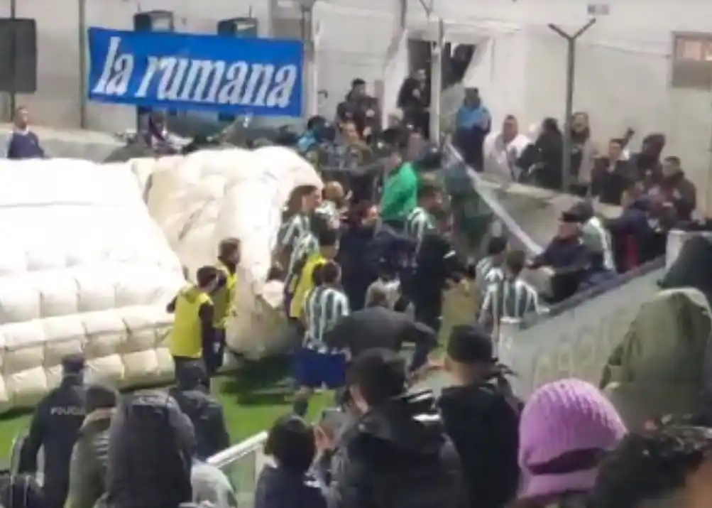 Escándalo en Ituzaingó - San MIguel