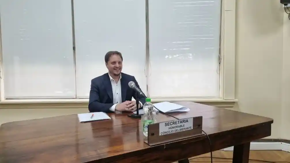 Nicolás Morán (Hechos) denunció un "pacto político" entre el oficialismo de Fuerza Patria y los bloques de La Libertad Avanza.