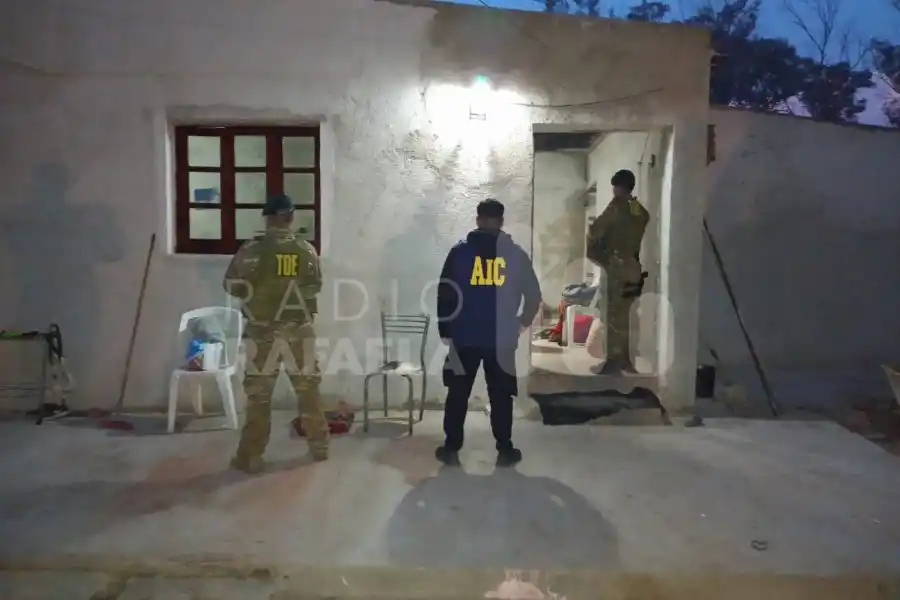 Múltiples allanamientos por el doble crimen del bar La Amanecida de Frontera