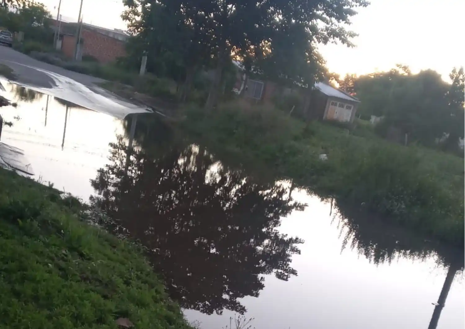 Calle Saavedra: siempre que llueve estamos así