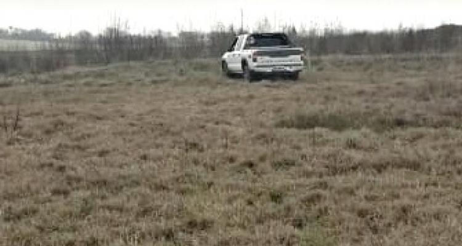 Abandonan en Río Tala una camioneta robada en el paraje La Paloma