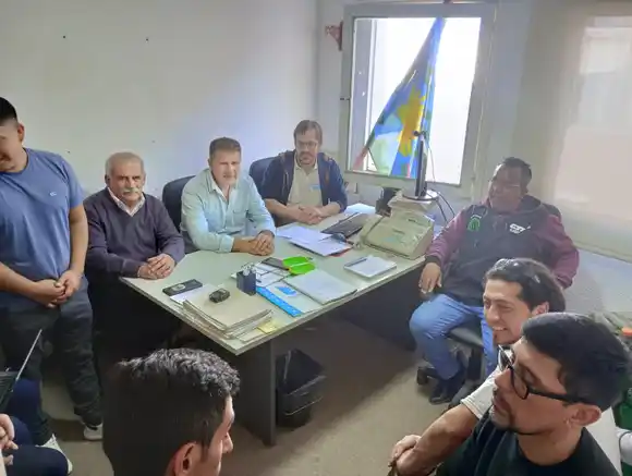 Marino arregló con los municipales de Patagones pero criticó paros y roturas: "No comparto esa metodología"