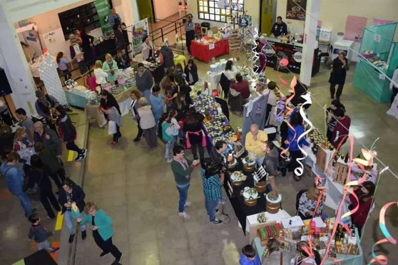 SAN CAYETANO: Se llevó a cabo la 8ª Feria Gastronómica