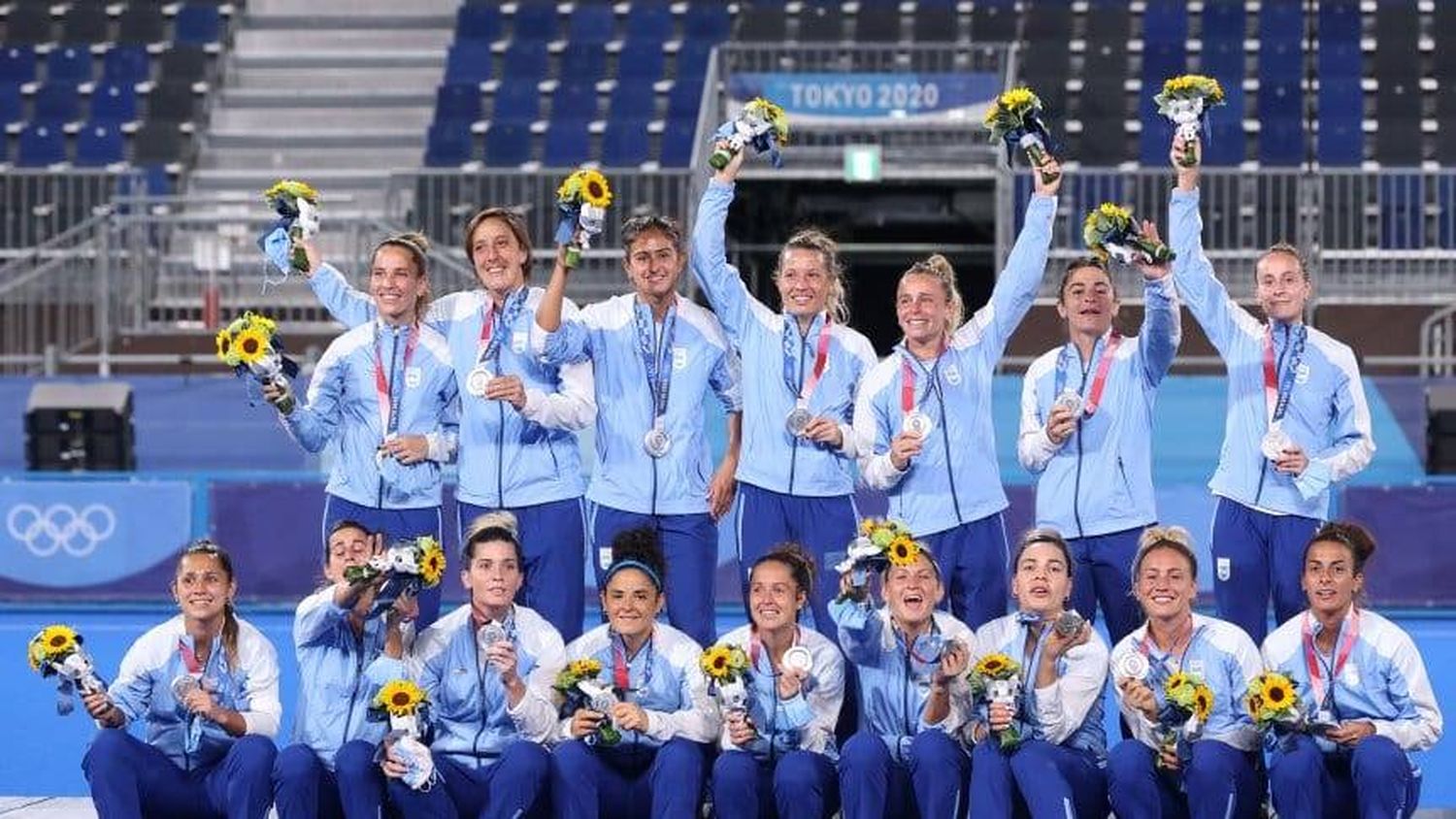 Las Leonas se colgaron la medalla plateada