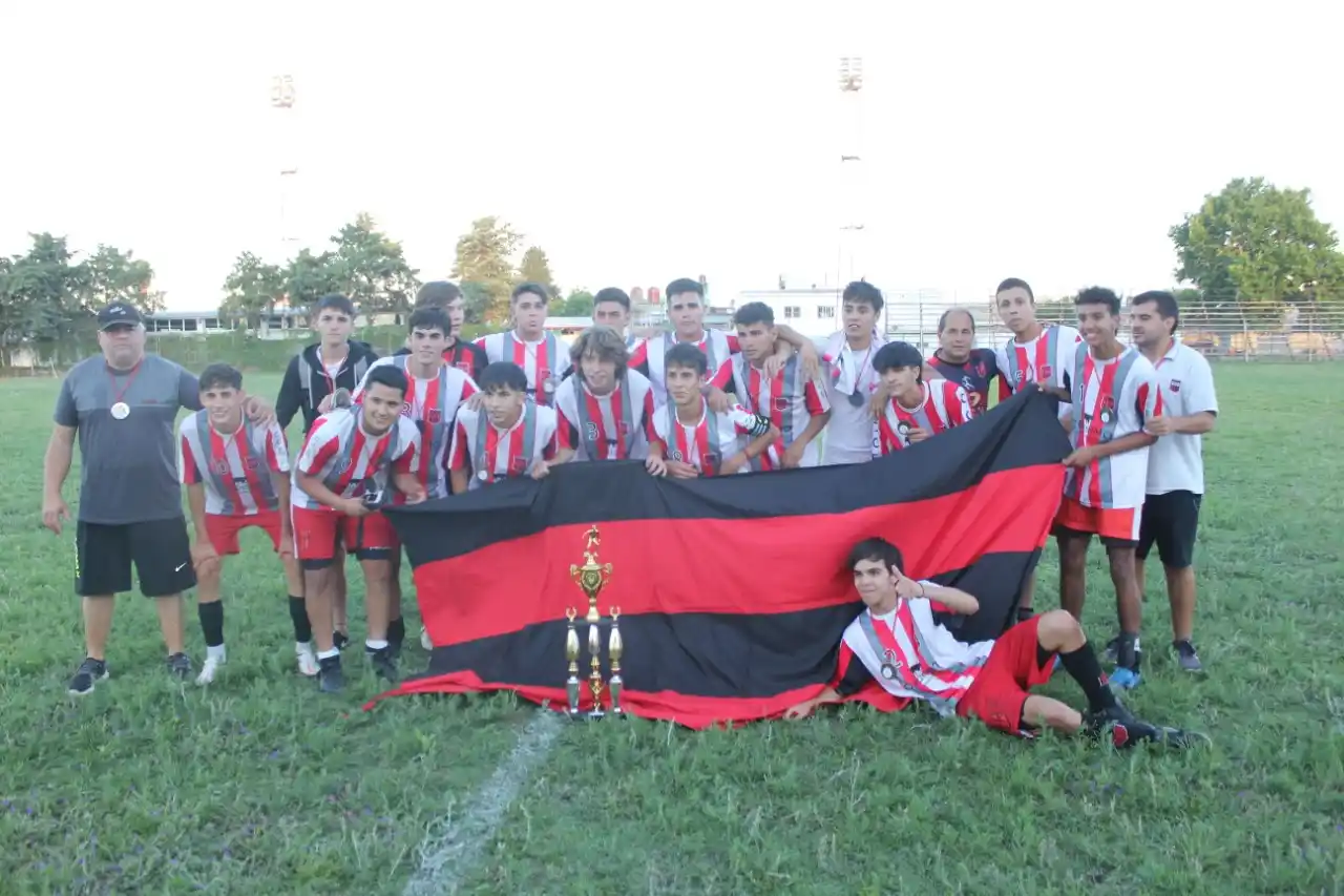Central Entrerriano se consagró campeón en el Oficial de Sub-17 y en Sub-15