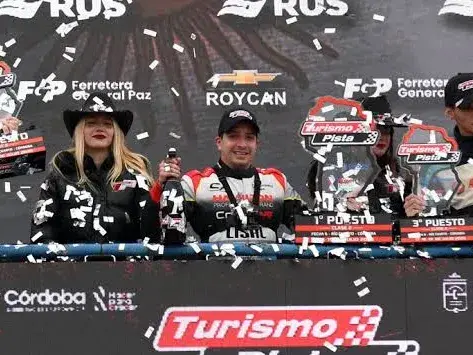 Nicolás Herrera ganó en la final de la Clase Dos del Turismo Pista por la sexta fecha que disputó en el autódromo de Río Cuarto. Alejo Cravero y Agustín Gajate completaron el podio.