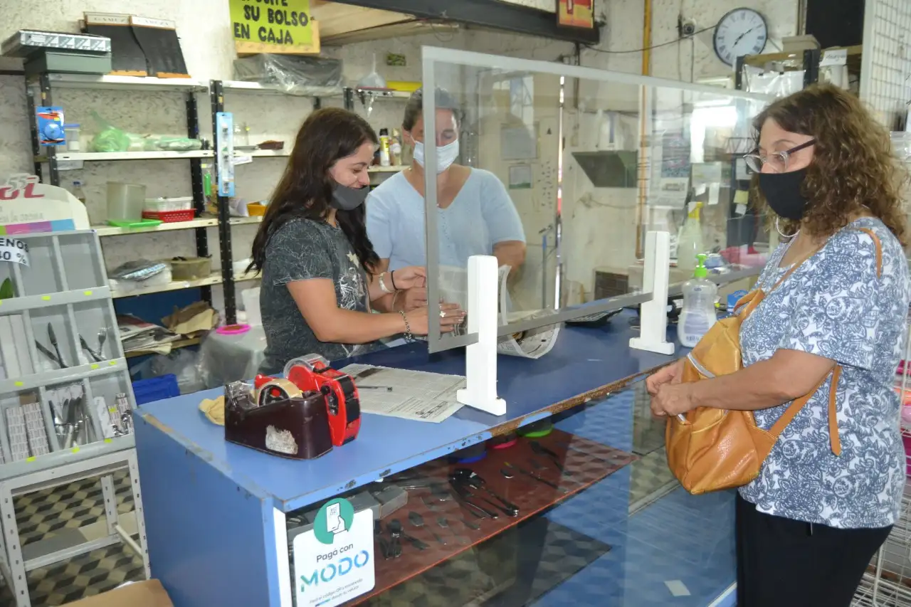 El Bazar “El Universo” cierra sus puertas