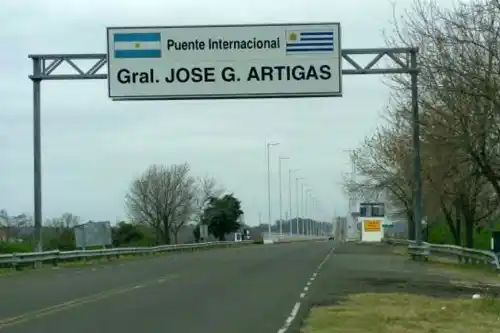 Comerciantes de Colón reclaman la reapertura del Puente Artigas