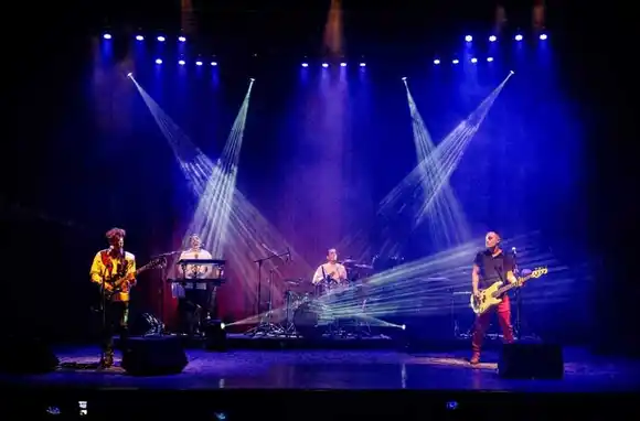 "Séptimo día" llega a GAP con su homenaje a Soda Stereo