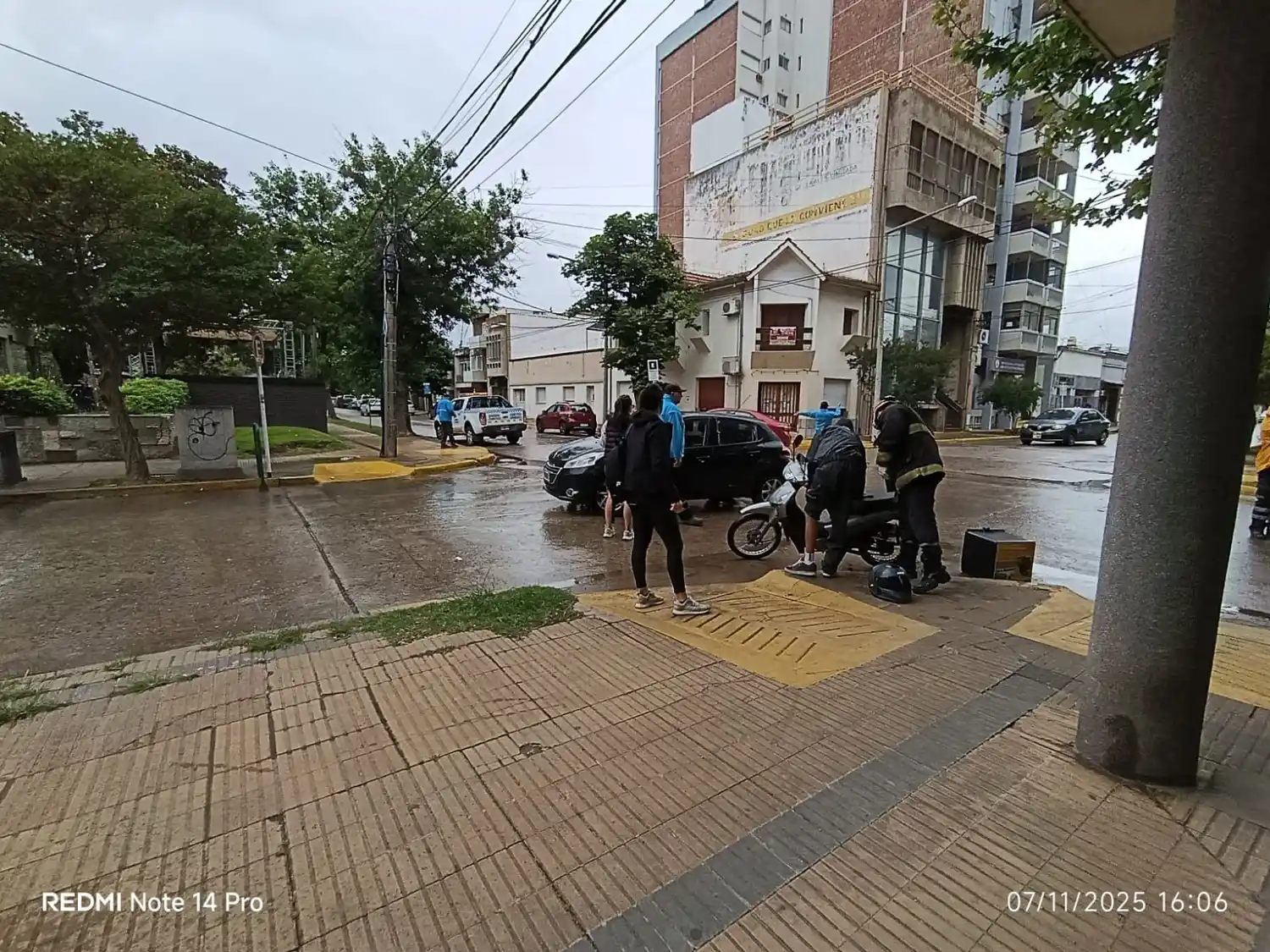 El episodio ocurrió en e céntrico cruce de Chacabuco y Castelli. Foto: BVVT