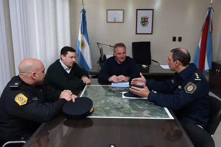 Schneider se reunió con el Comisario Principal Schwindt