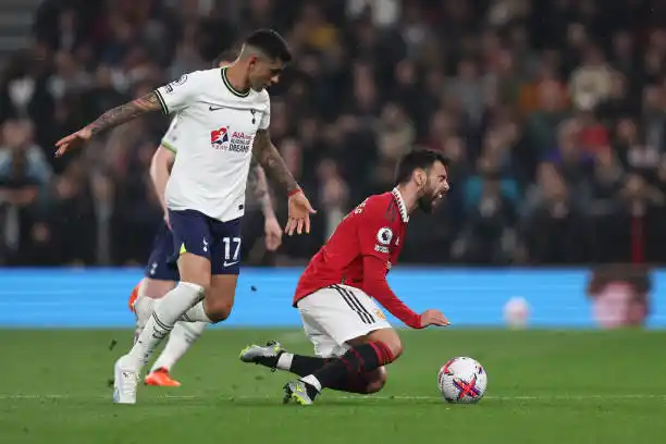 Tottenham remontó y se llevó un empate