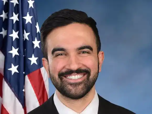 Zohran Mamdani, el "socialista" musulmán favorito para la alcaldía de Nueva York