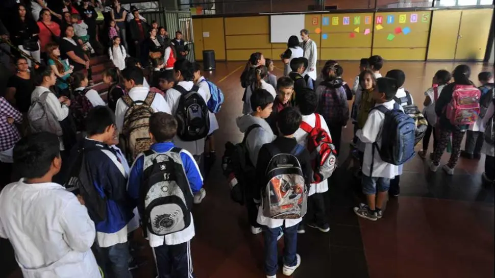 Tras las vacaciones de invierno, los chicos de 16 provincias vuelven a clases