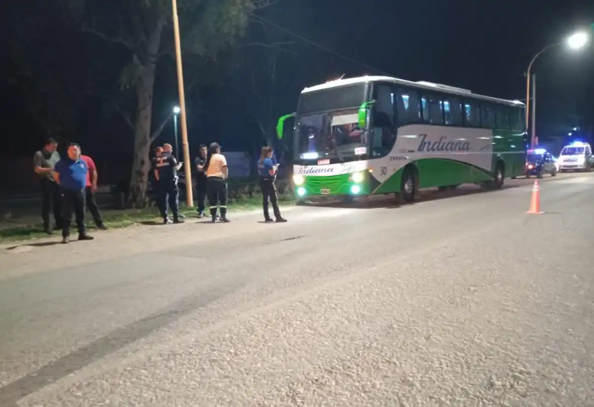 Retienen ómnibus con menores y bebidas alcohólicas rumbo a un boliche