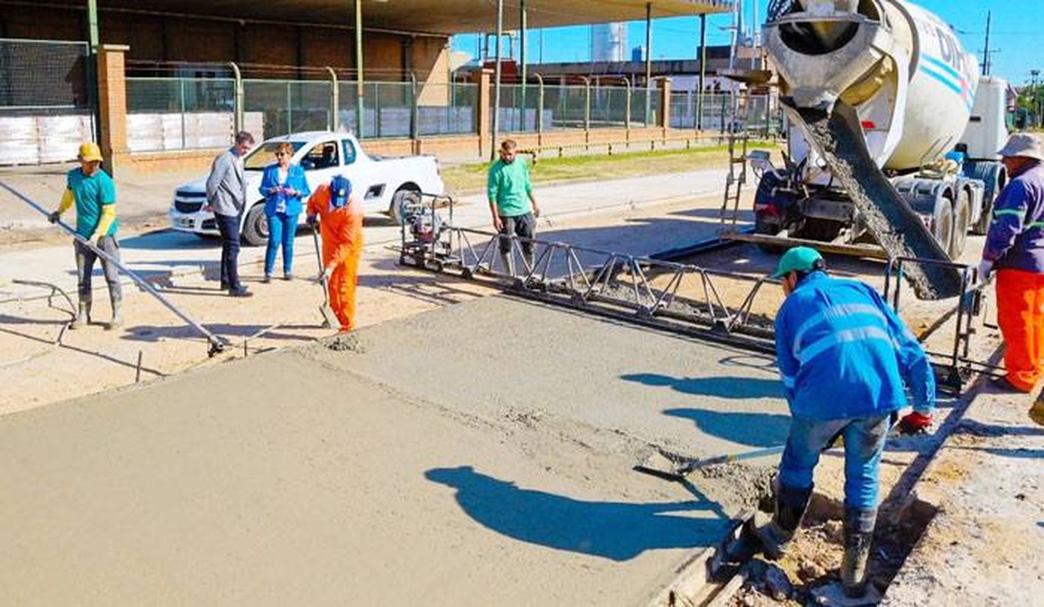 Con el inicio de desfiles del carnaval infantil, se inauguran las obras de pavimentación de calle Próspero Bovino