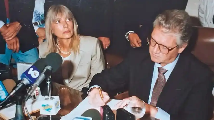 El día de su asunción democrática, el 10 de diciembre de 1991.