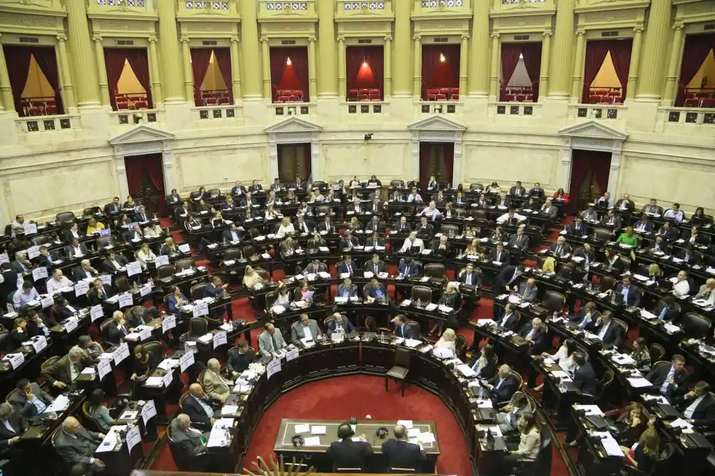 Tratan la Ley de Alquileres y la Ley de Góndolas