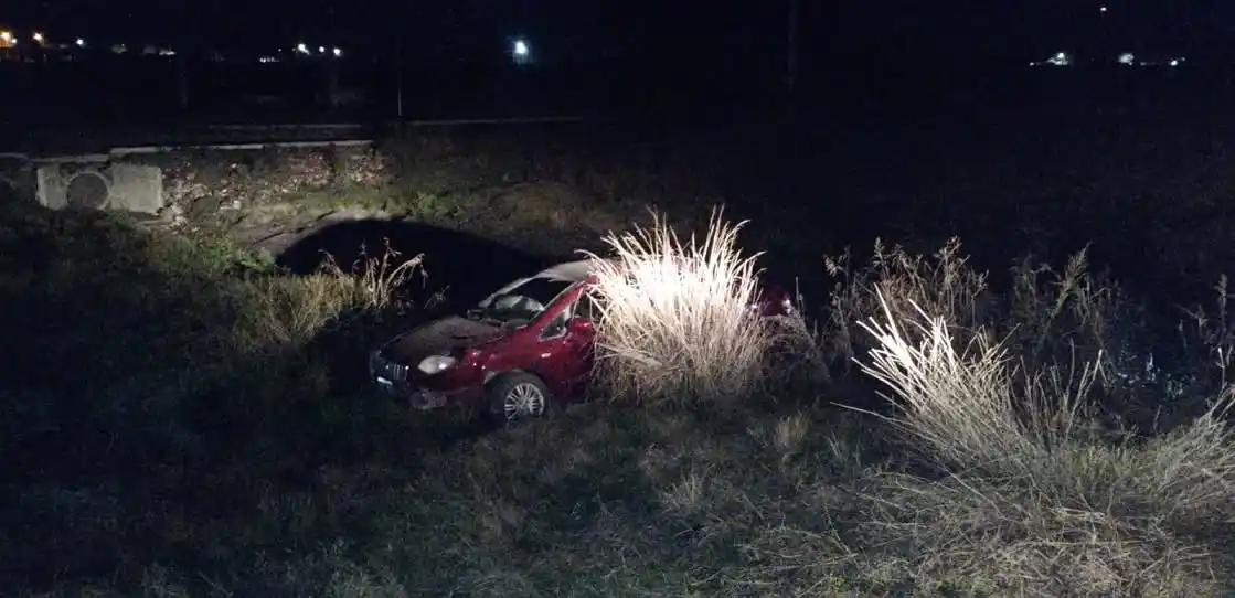 Despiste en Ruta 131: una familia crespense fue asistida tras un accidente sin lesionados