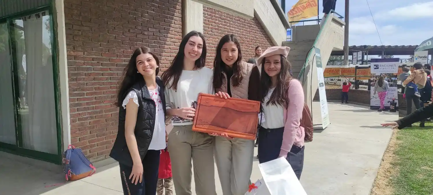 Alumnos de UNER fueron reconocidos por su labor como jurados en la Expo Rural