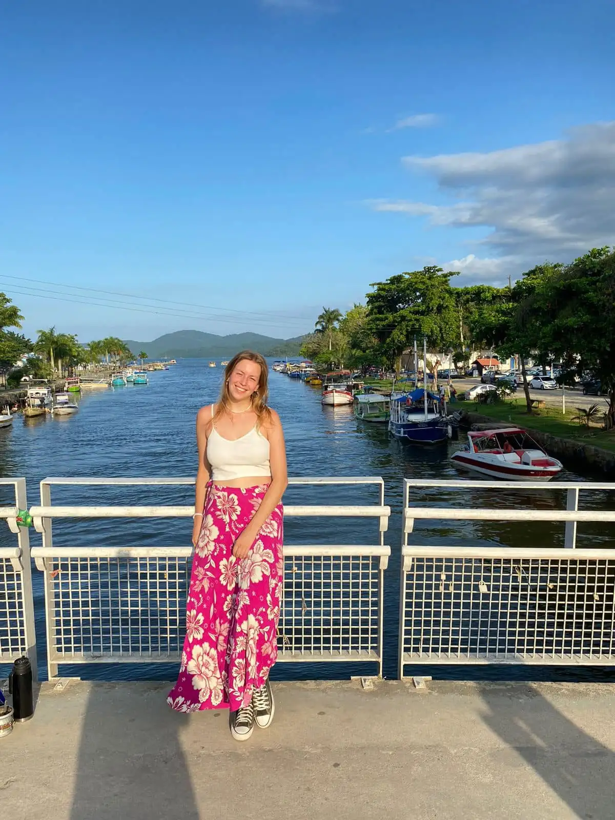 Quién es Ximena, la estudiante que representó a la Facultad de Bromatología en Brasil