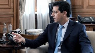 Moreno: Wado De Pedro firmó con la Intendenta Mariel Fernández un convenio para enfrentar el coronavirus