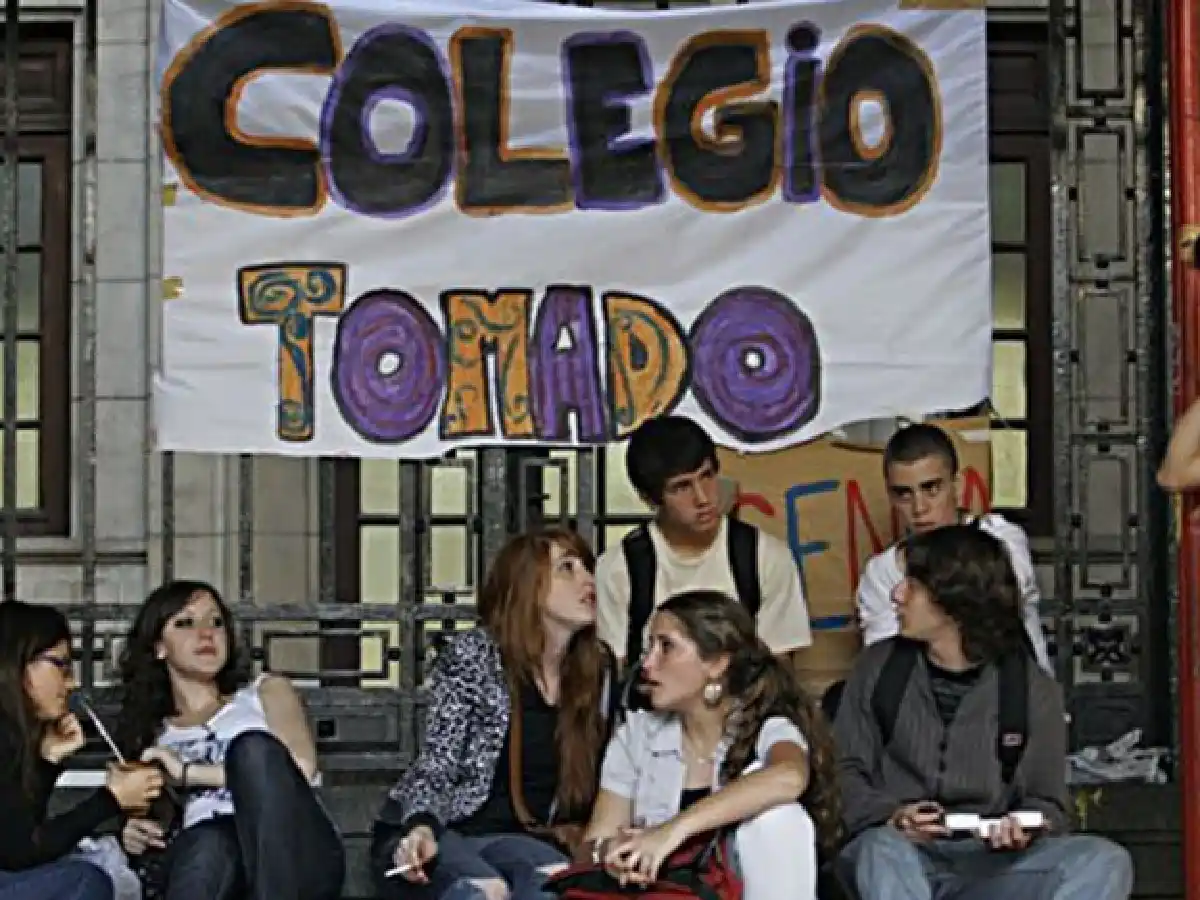 El gobierno porteño denunció a 366 padres por las tomas de colegios y les reclama más de 50 millones de pesos