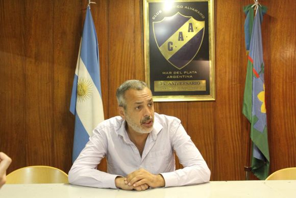 Wenceslao Mendez: “Es falso que el plantel dio un ultimatum”
