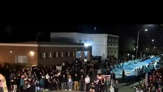 General Galarza celebró la apertura de la 50ª Semana del Estudiante con el tradicional desfile de antorchas