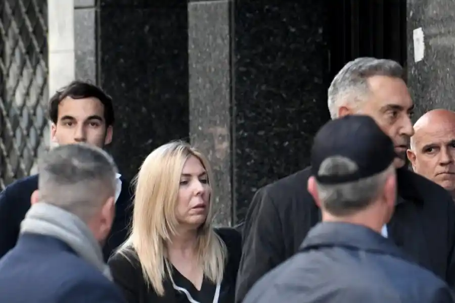 La jueza Capuchetti ingresó a la casa de Cristina Kirchner para tomarle declaración