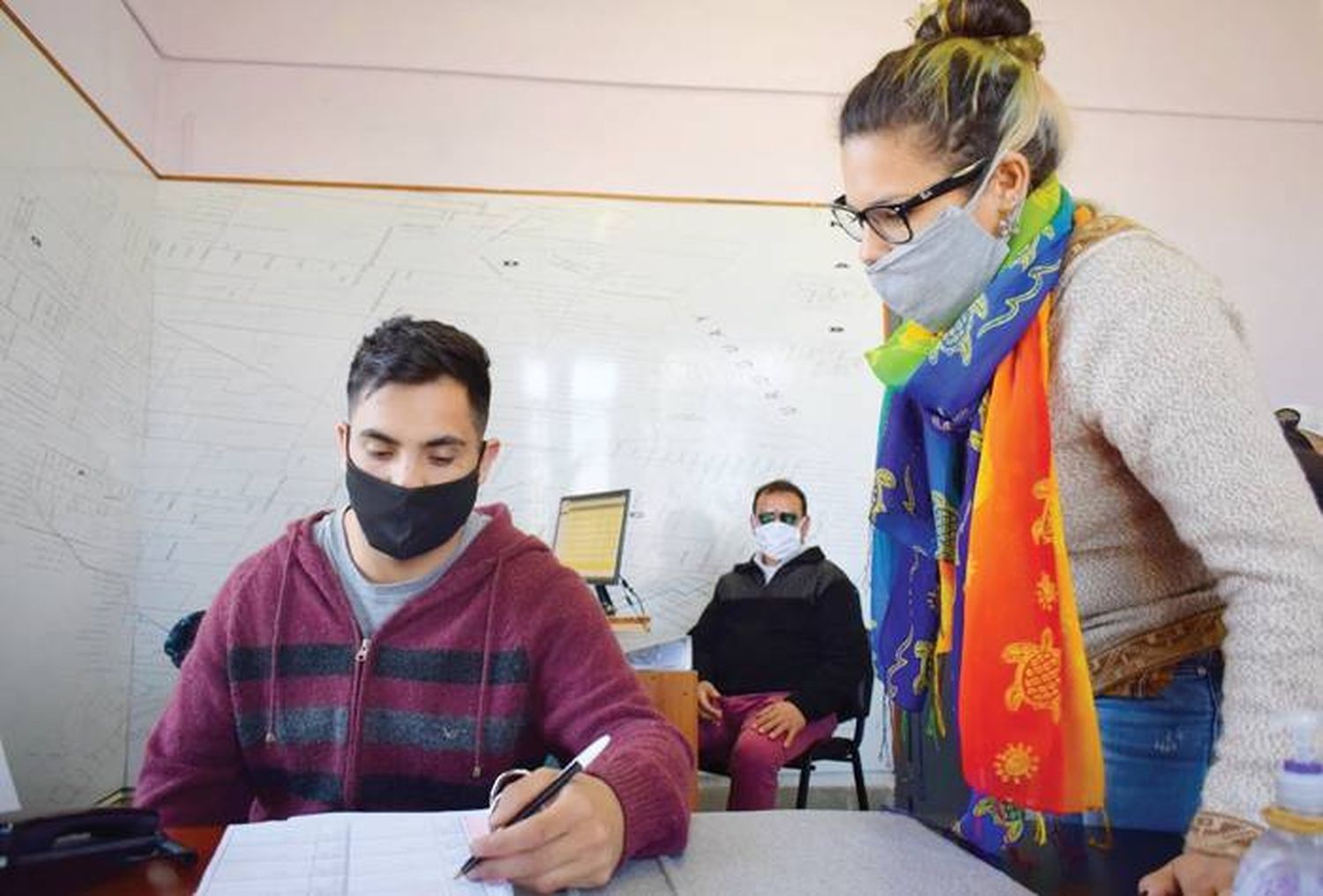 Personas con capacidades diferentes realizan entrenamiento  laboral en la Municipalidad