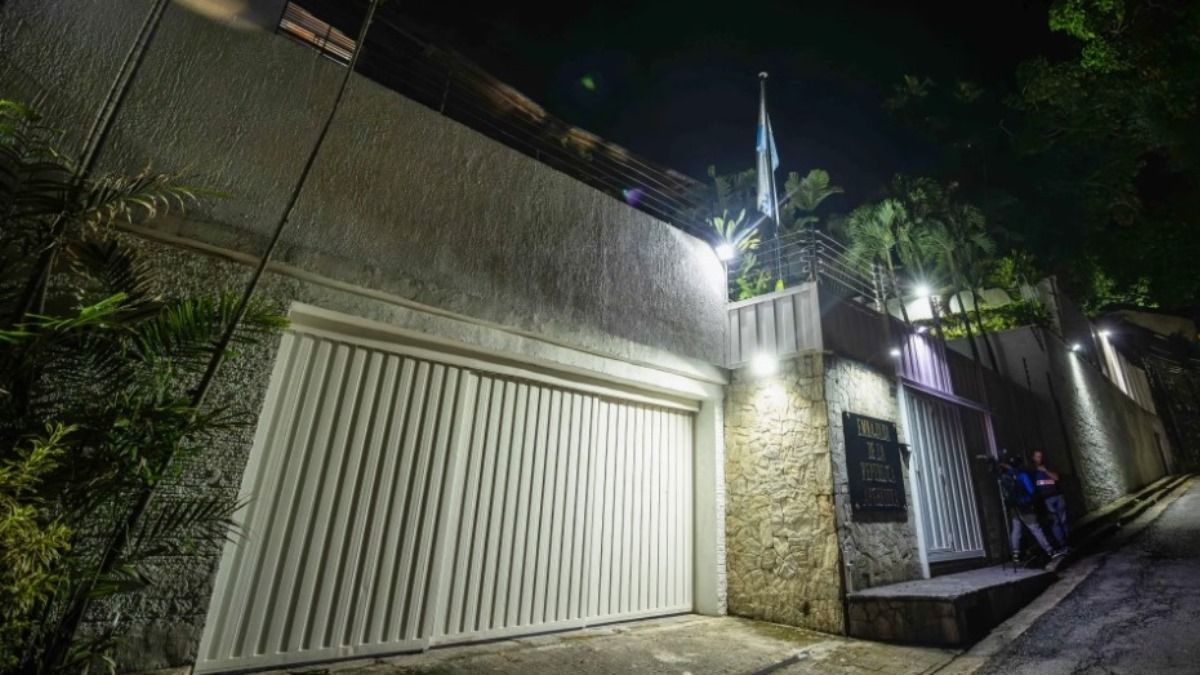 Gobiernos de cuatro países repudian detención de ciudadano argentino en Caracas y denuncia «campaña de acoso»