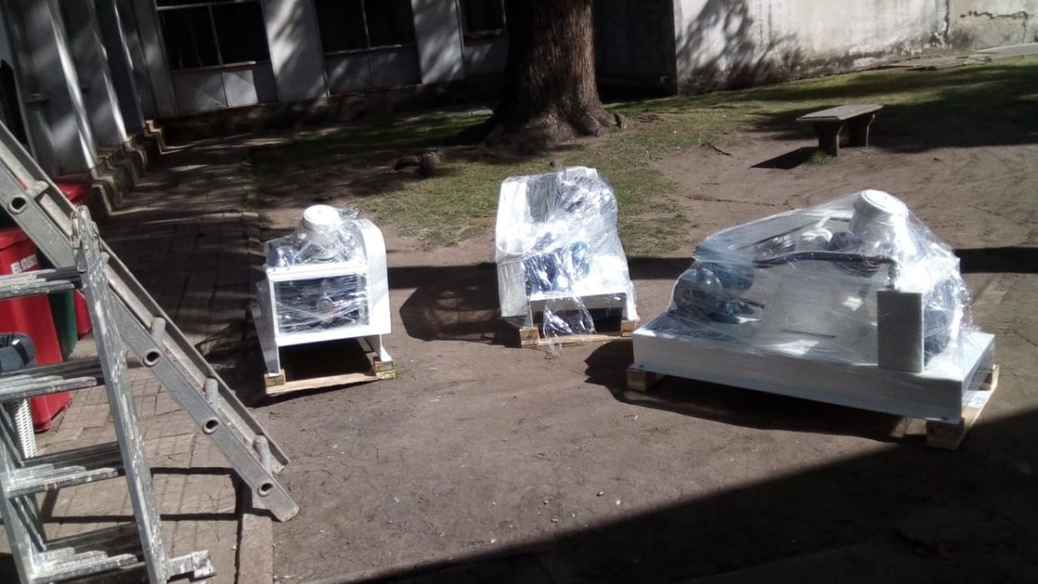 Parque del equipamiento que llegó al Hospital Centenario 