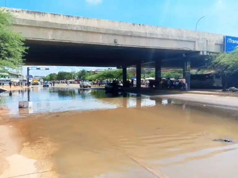 TORRENCIALES AGUACEROS afectaron Zulia y Lara  (+Video)