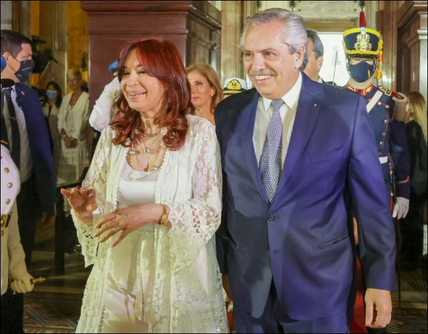 Fernández le aseguró a Cristina que buscarán a los agresores de su despacho en el Congreso