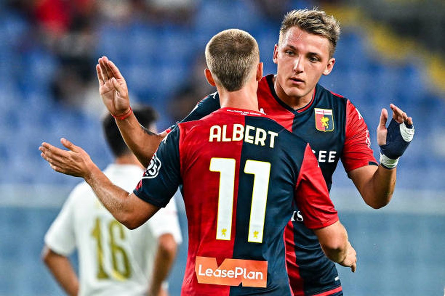 Debut con doblete para Retegui en Genoa